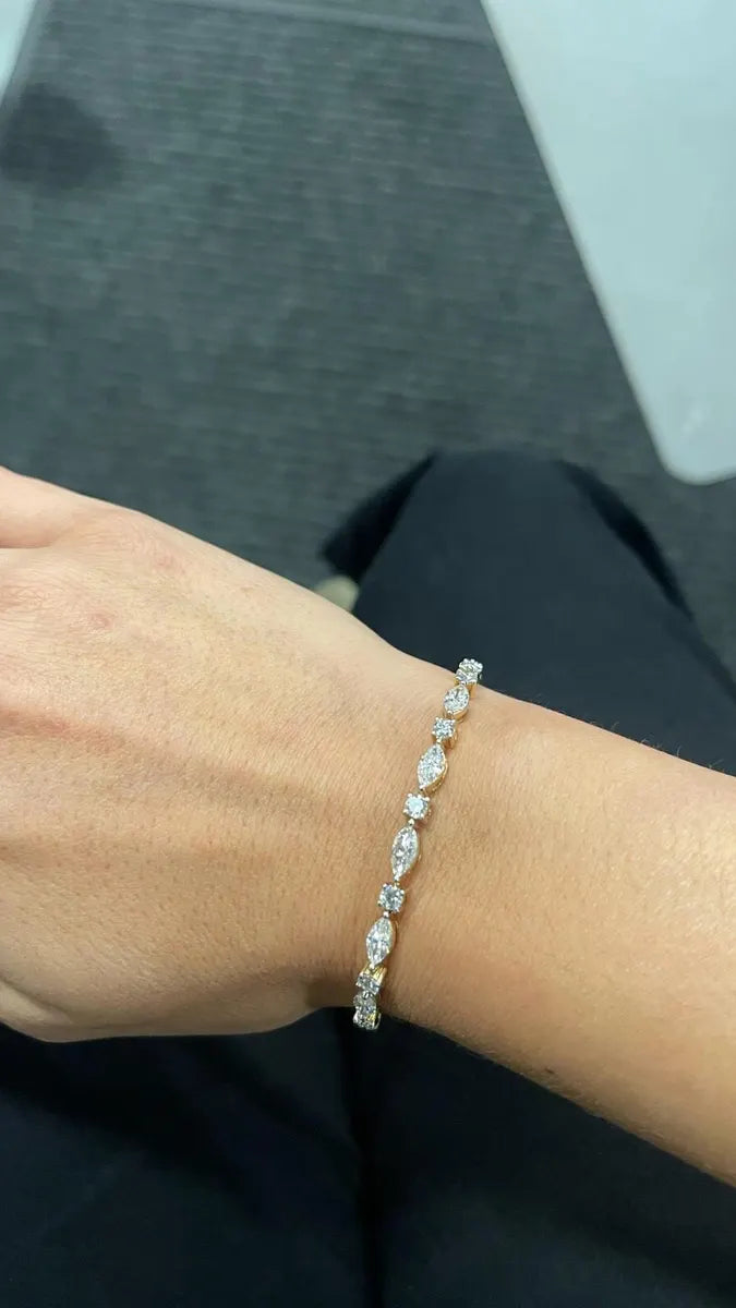 Customer photo from Brittany: Bello piece